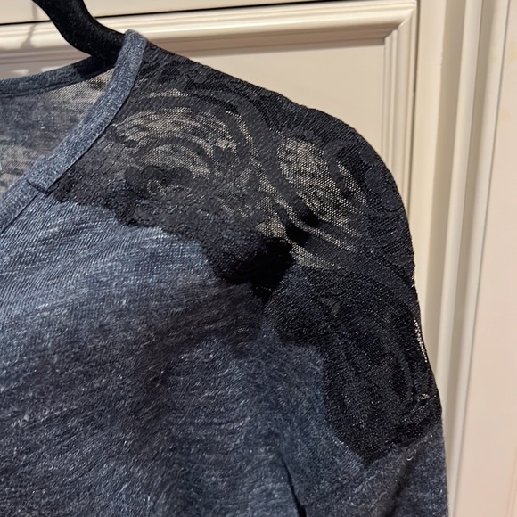 Women’s size L C&C California dark gray shirt with lace details - Picture 4 of 6